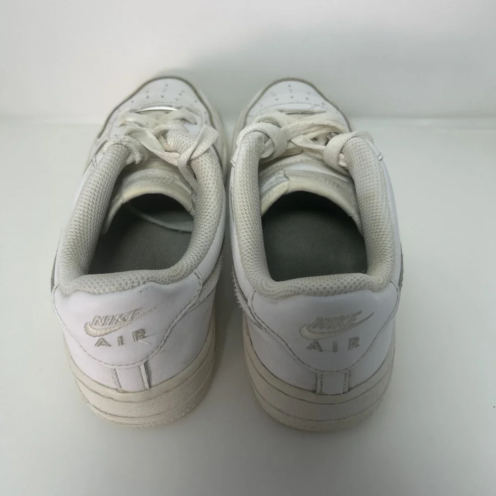Nike Air Force 1 '07' Low‎ Top Sneakers Youth Size 5.5 – White Leather Retro